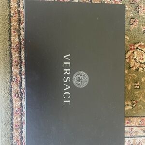 Black and gold Versace Medusa head women's slides !